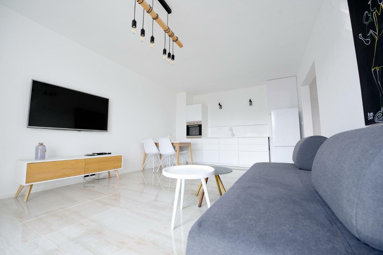 Center Aupark Apartment Пьештяни Экстерьер фото